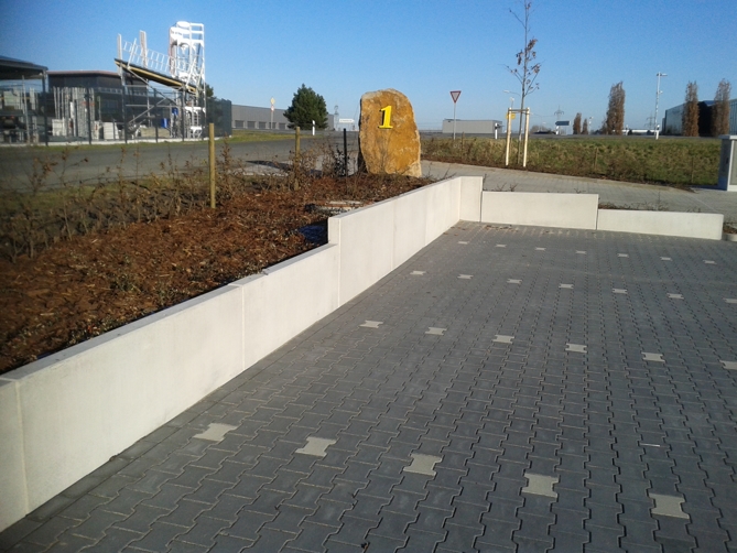 L-Form mit Armierung (12er Wandung) zur Höhenabstufung