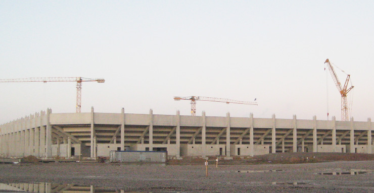 Bild einer REKERS Sportstätten Baustelle mit Außenansicht
